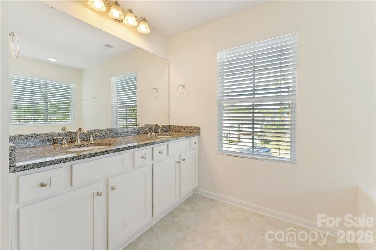 Oakview Commons - Residential