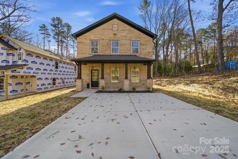 Photo of 1107 Greenwood Street, Albemarle, NC 28001 (MLS # 4317626)
