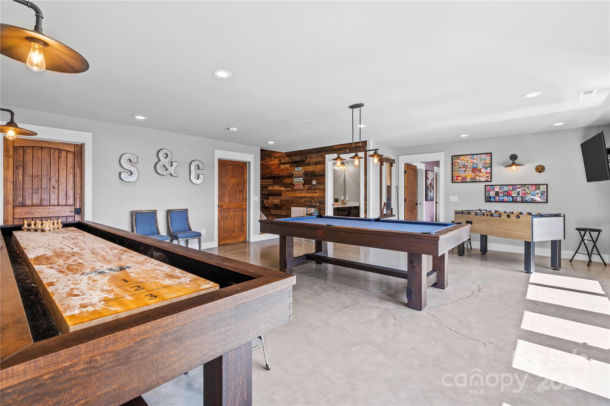 Bear Cliff - Residential