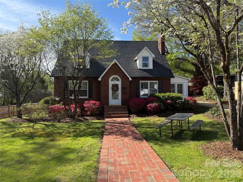 110 Lincoln Avenue Marion NC 28752