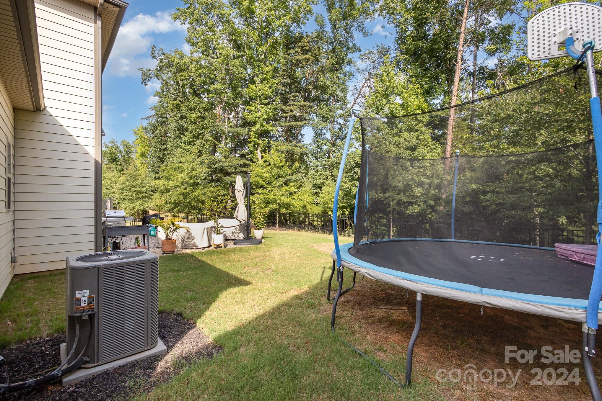 Lake Crest - Residential