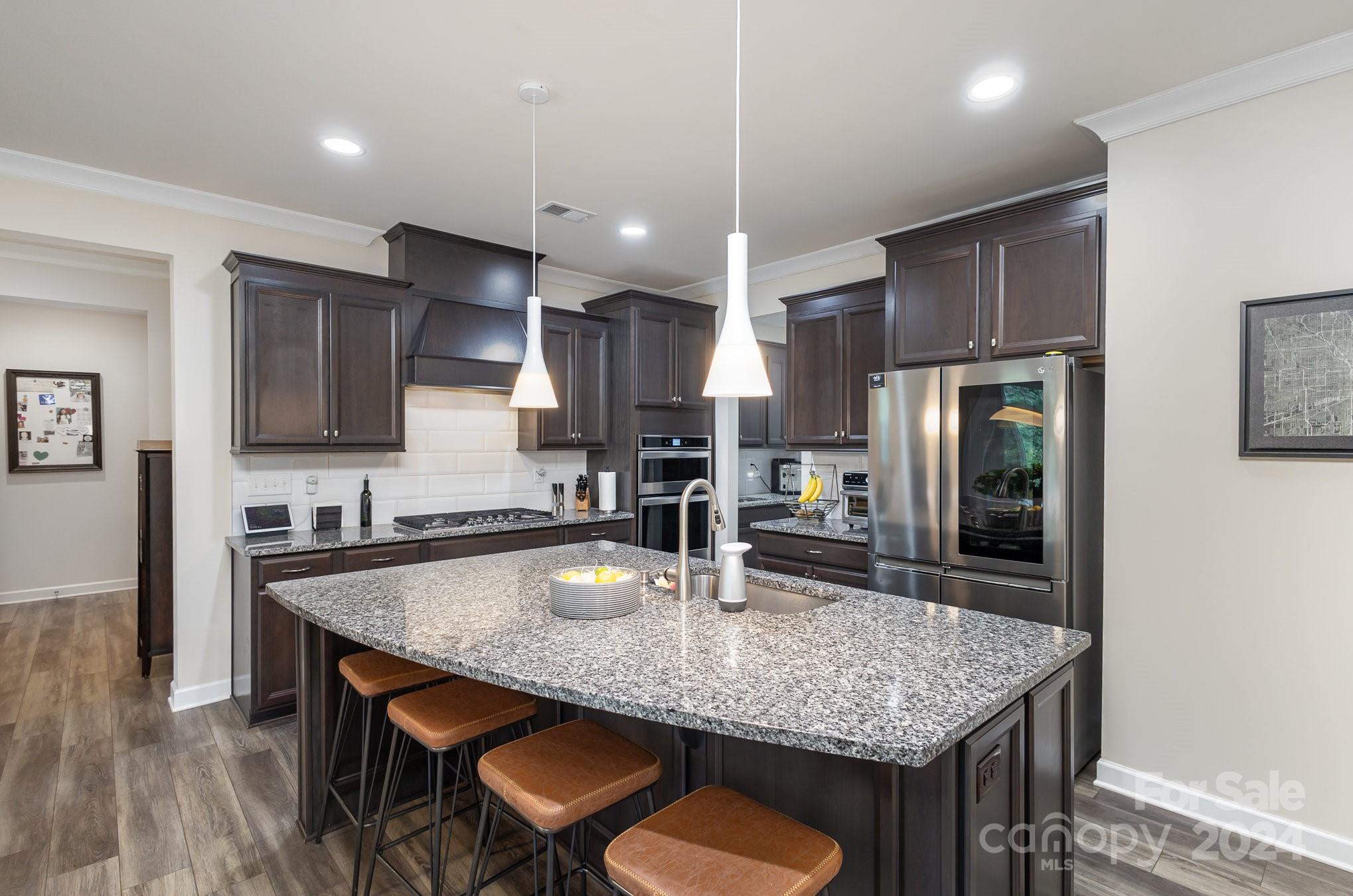 Lake Crest - Residential