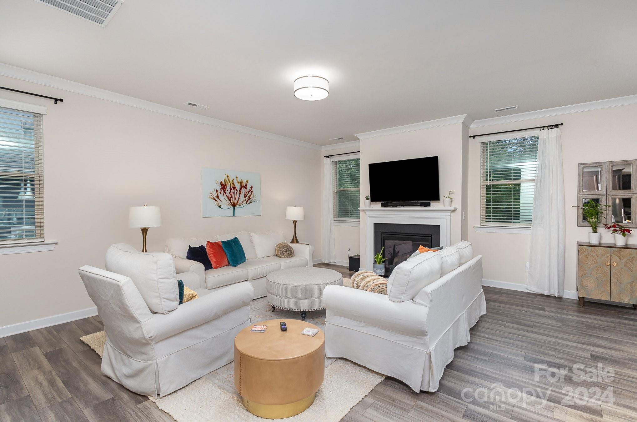 Lake Crest - Residential