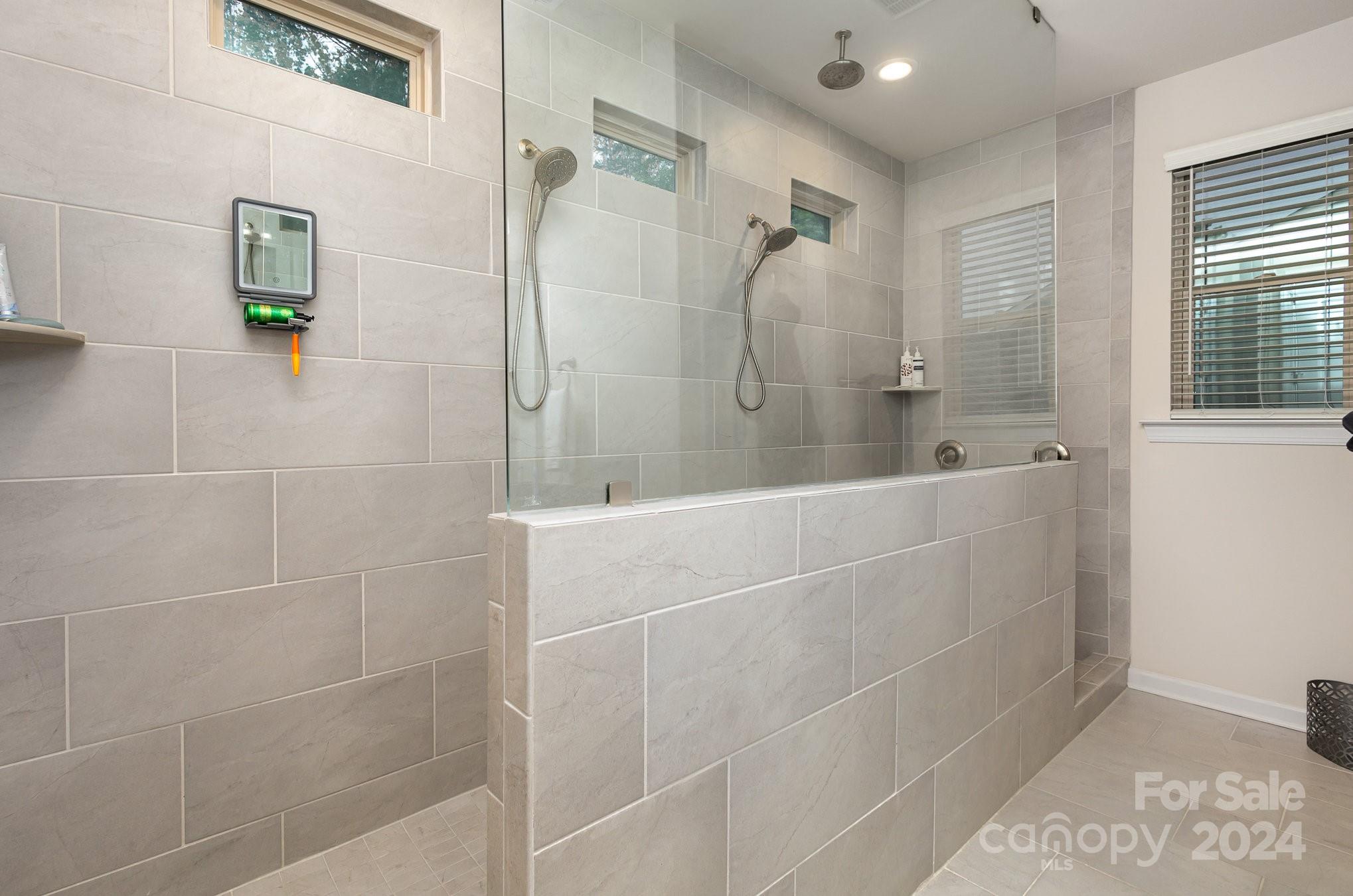 Lake Crest - Residential