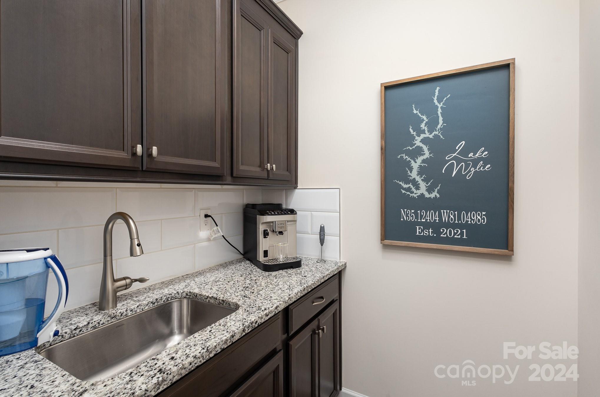 Lake Crest - Residential