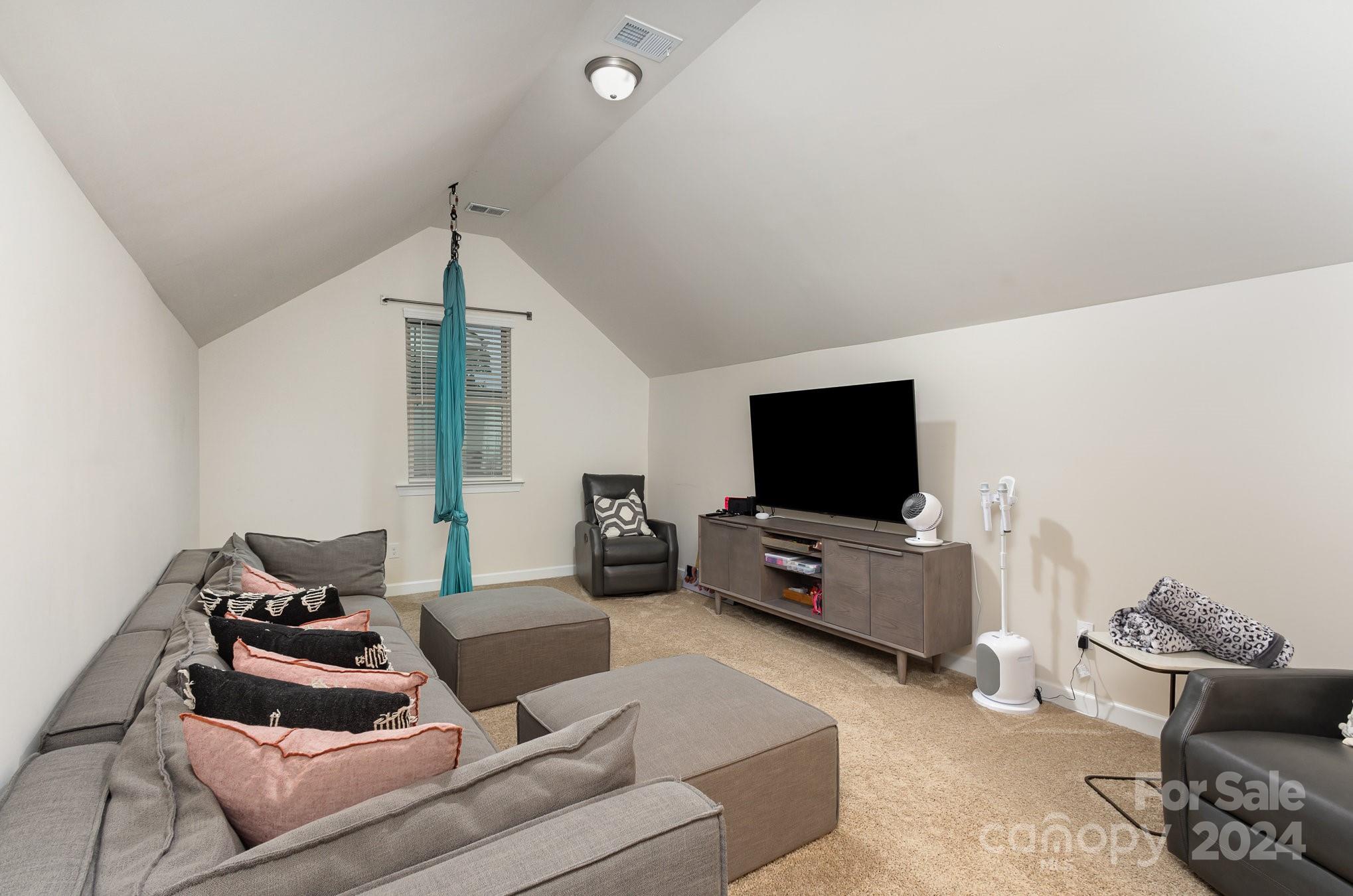 Lake Crest - Residential