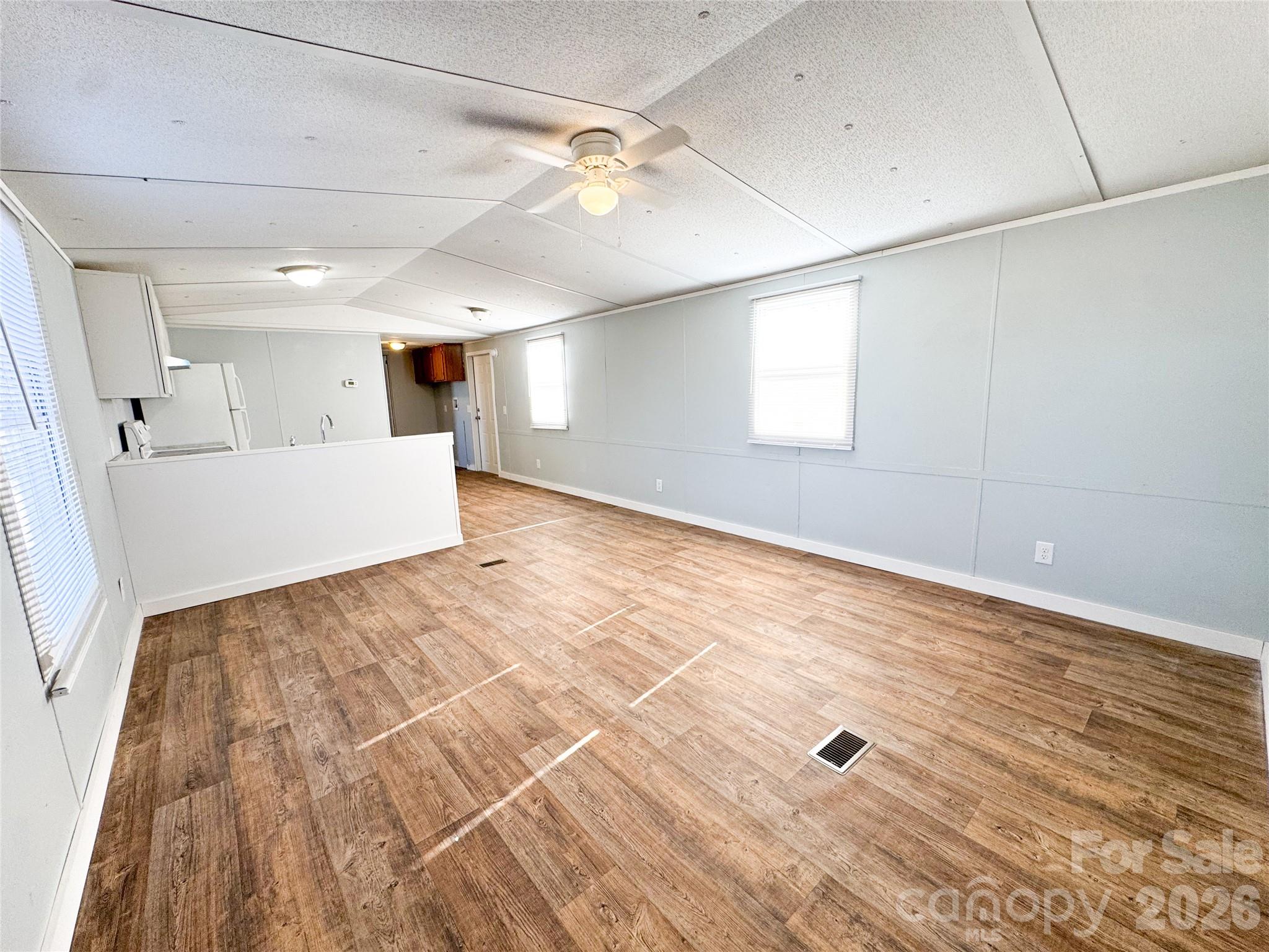 7555 Palm Tree Drive