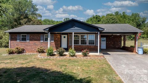 Photo of 1109 Windsong Circle, Hudson, NC 28638 (MLS # 4374233)