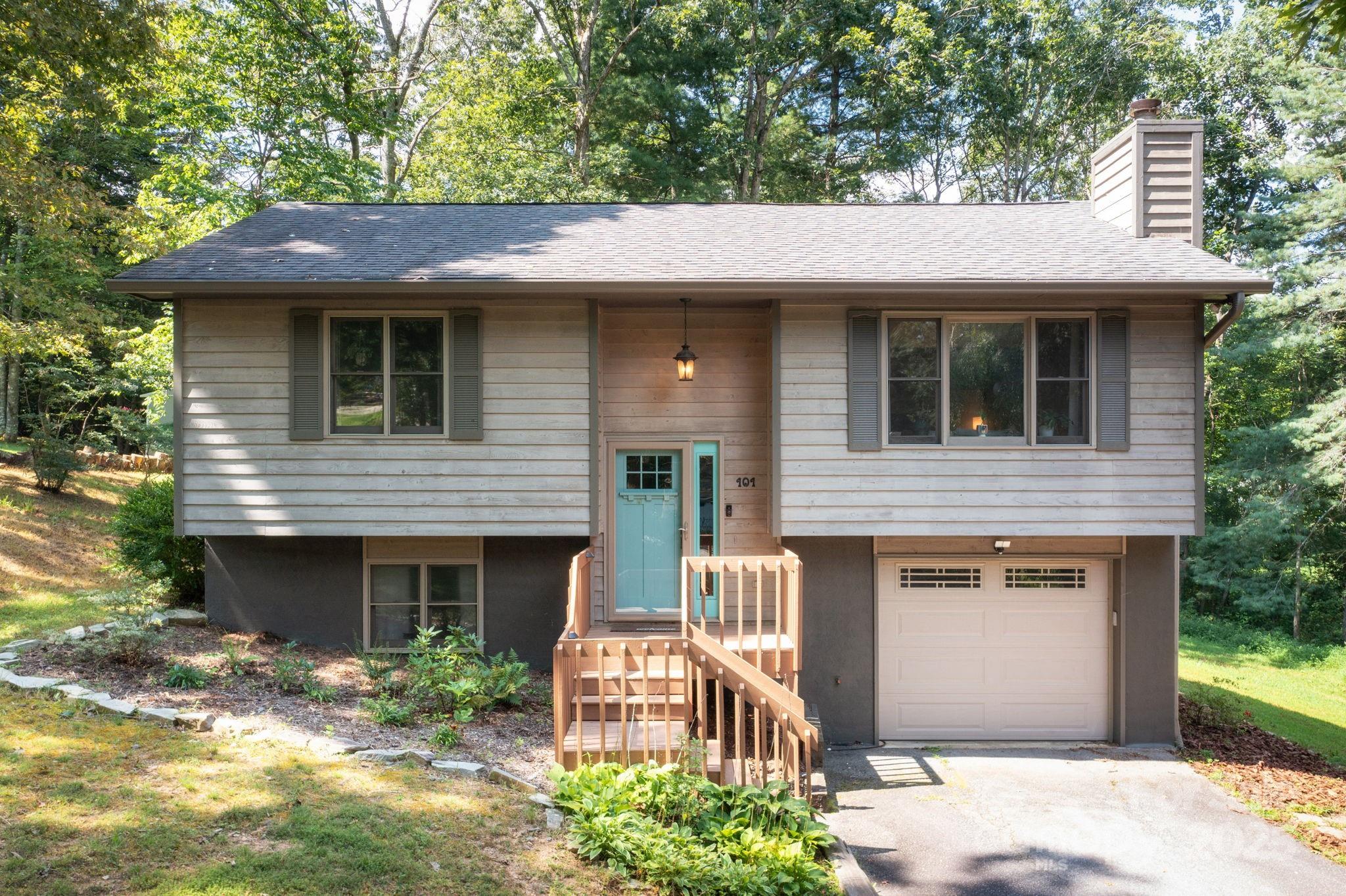 101 Timberleaf Court