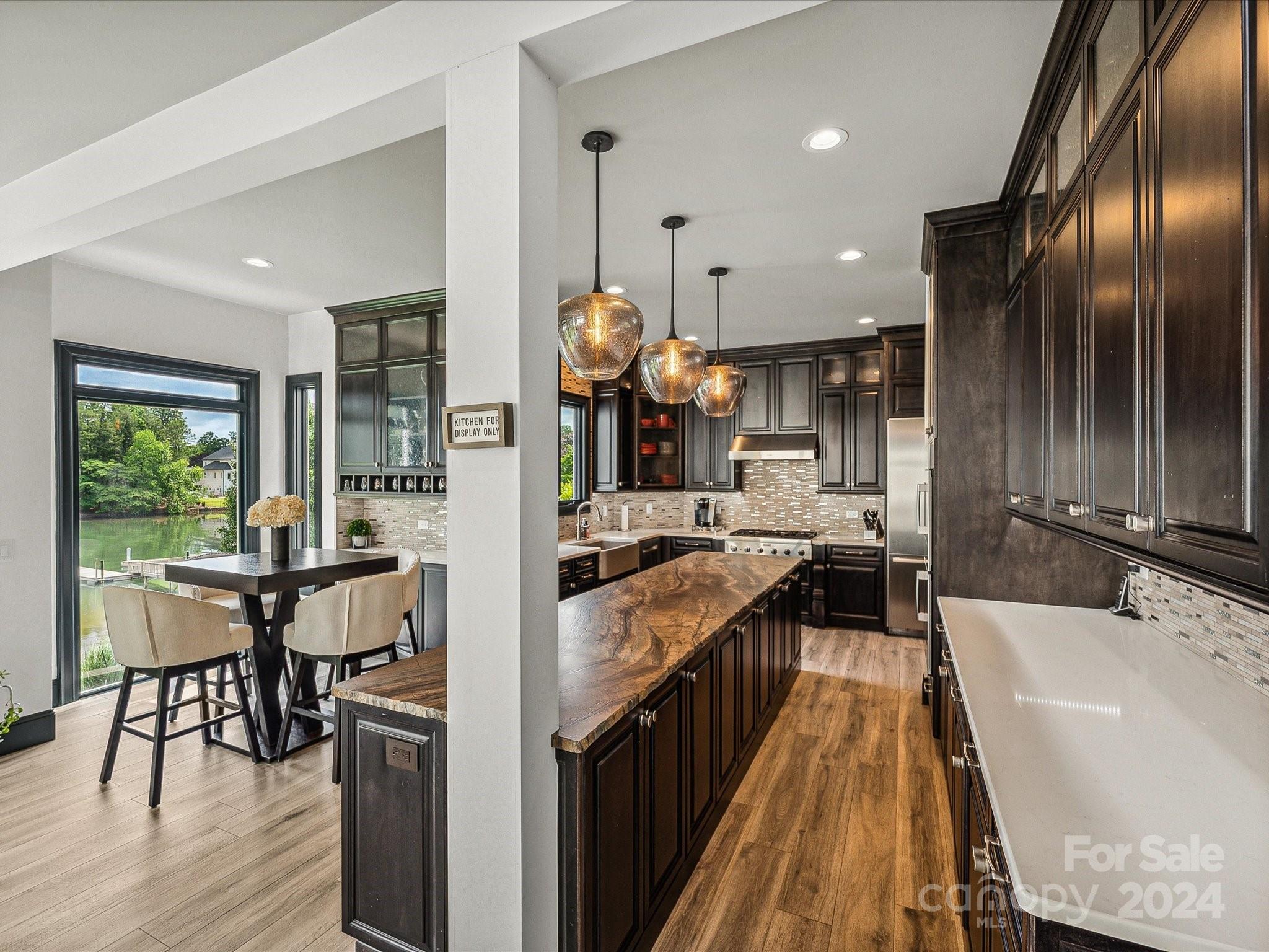 The Peninsula - Residential