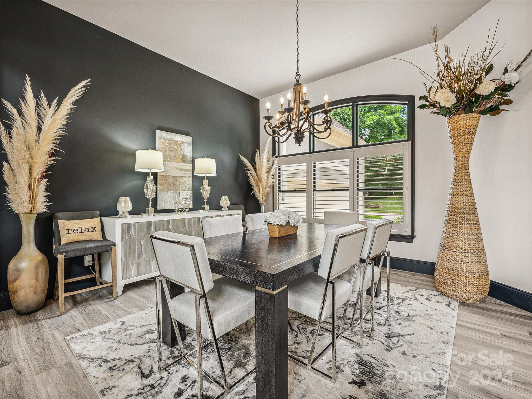 The Peninsula - Residential