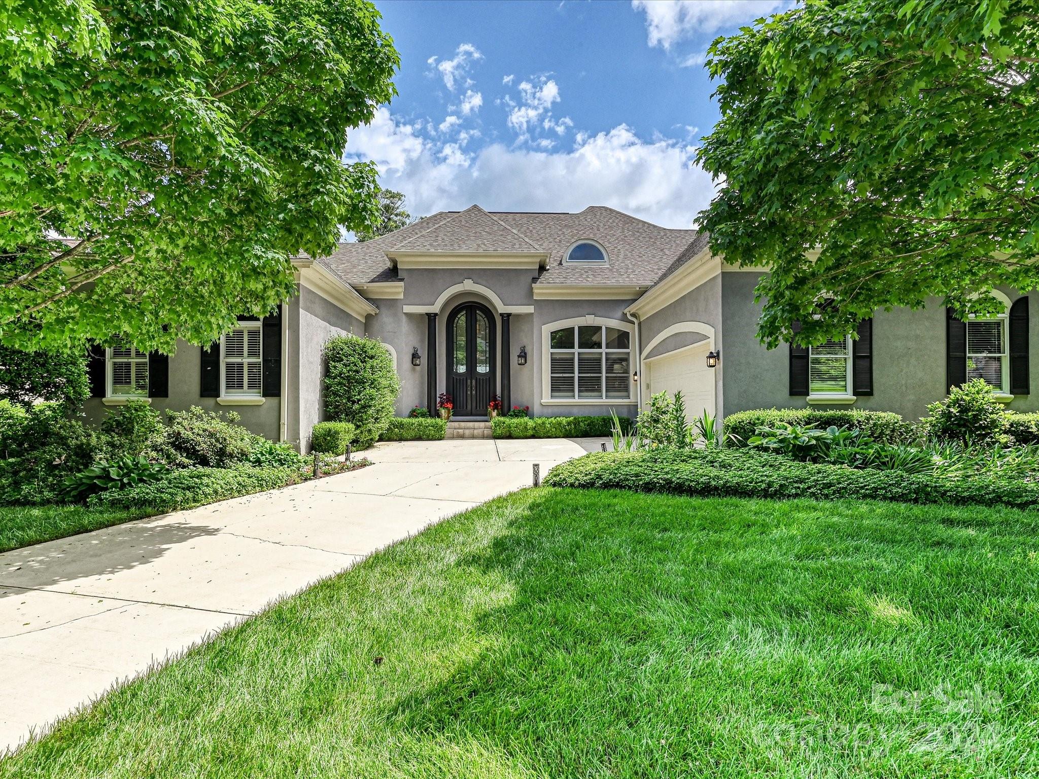 The Peninsula - Residential