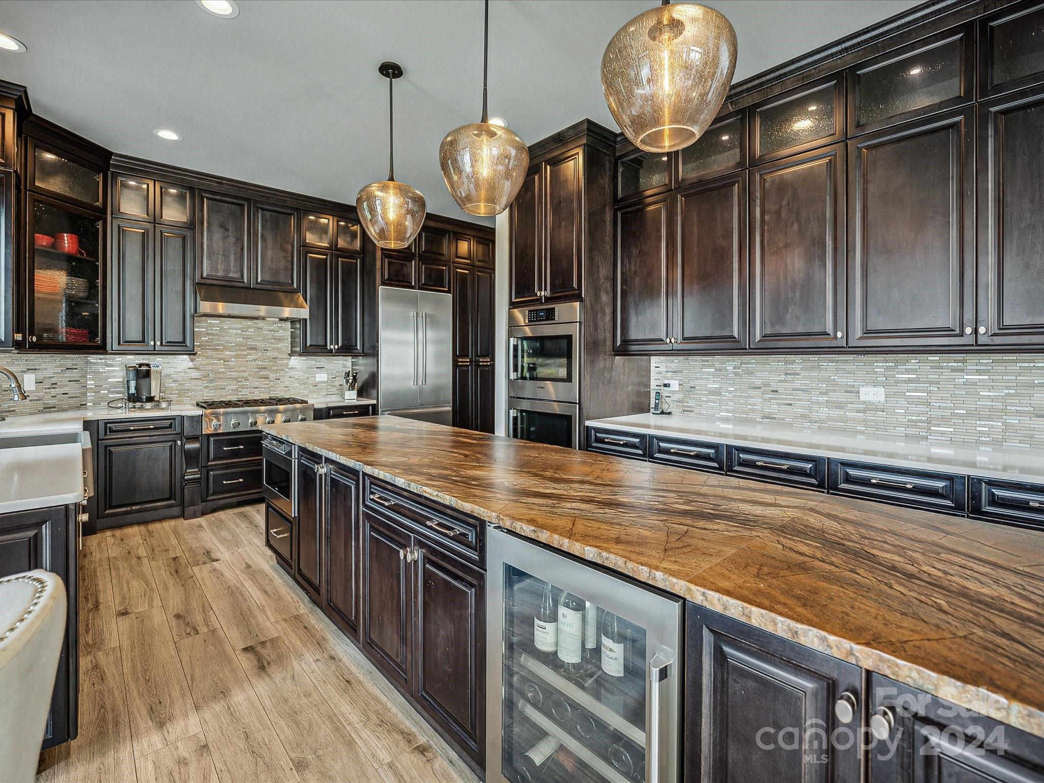 The Peninsula - Residential