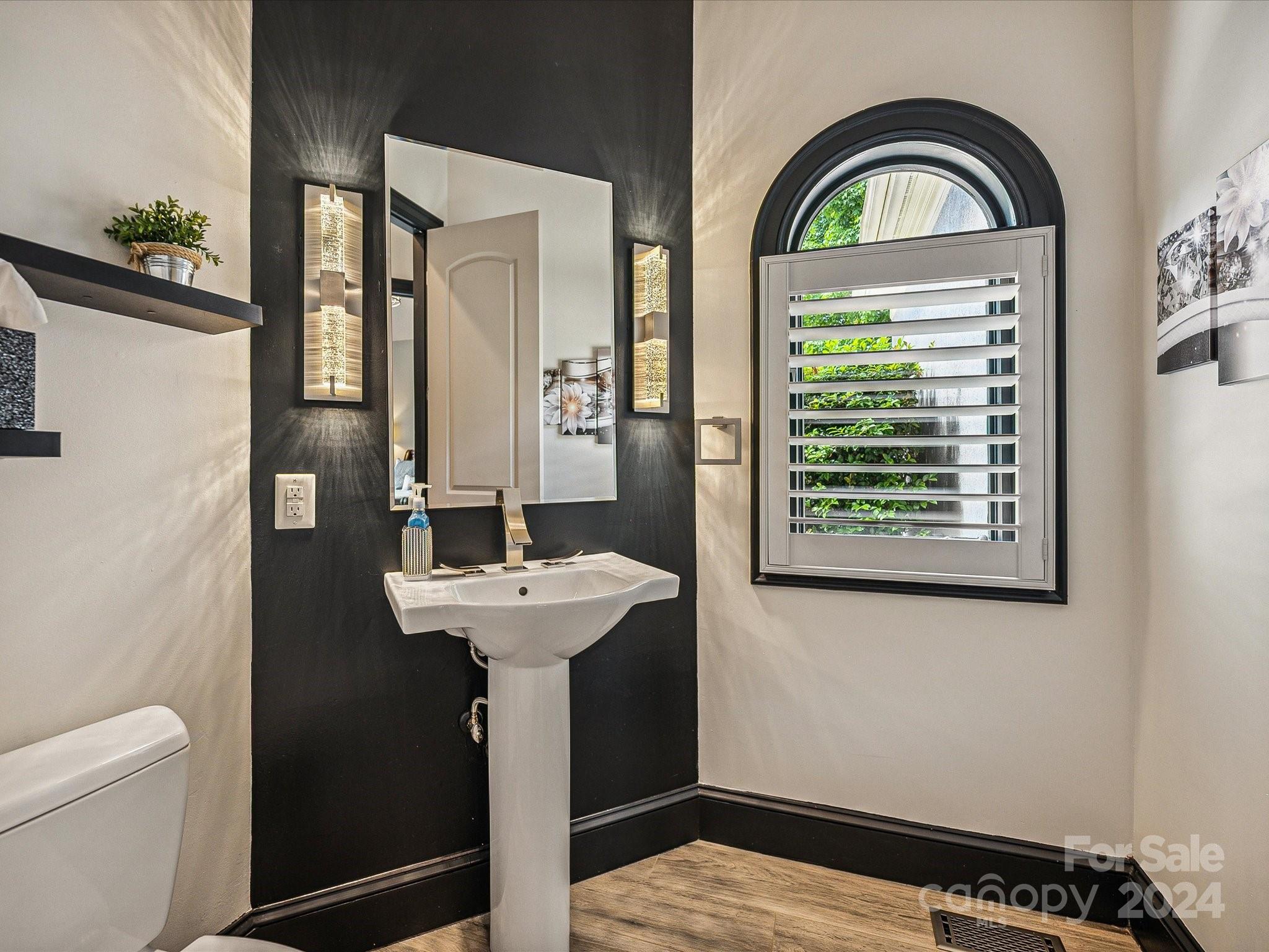 The Peninsula - Residential