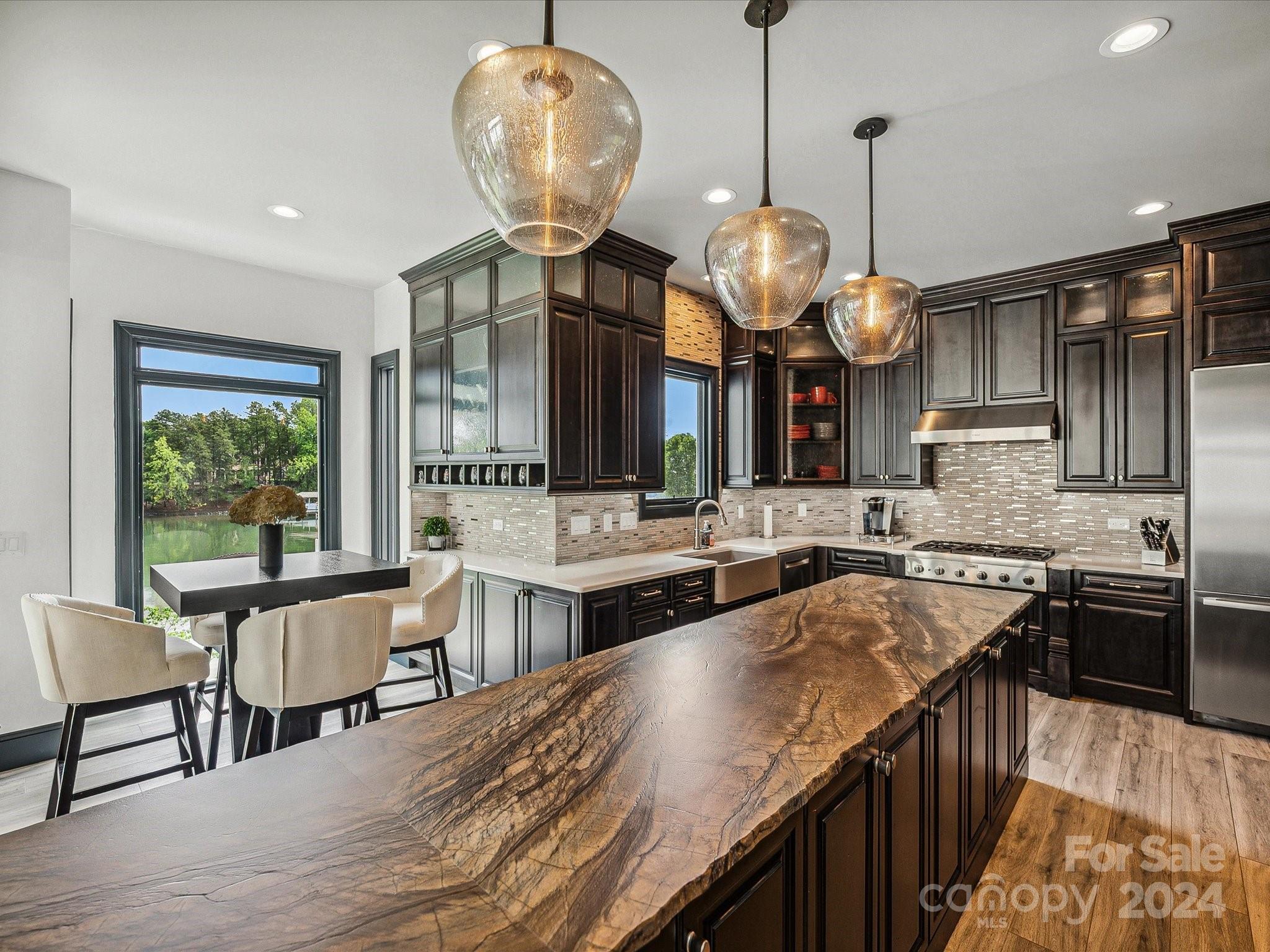 The Peninsula - Residential