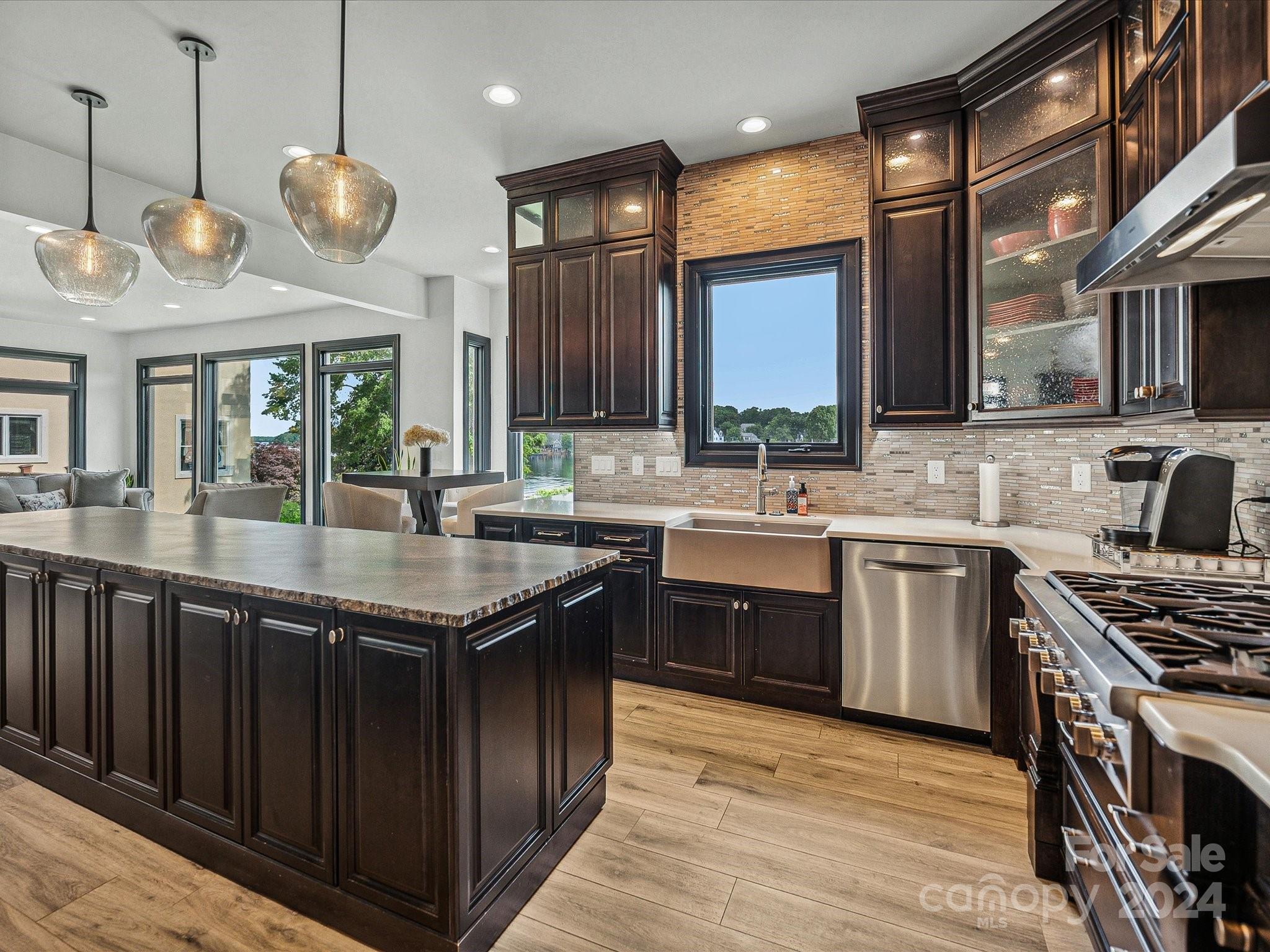 The Peninsula - Residential