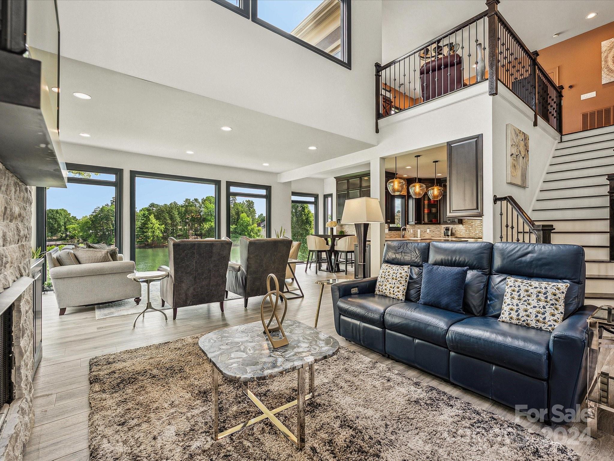 The Peninsula - Residential