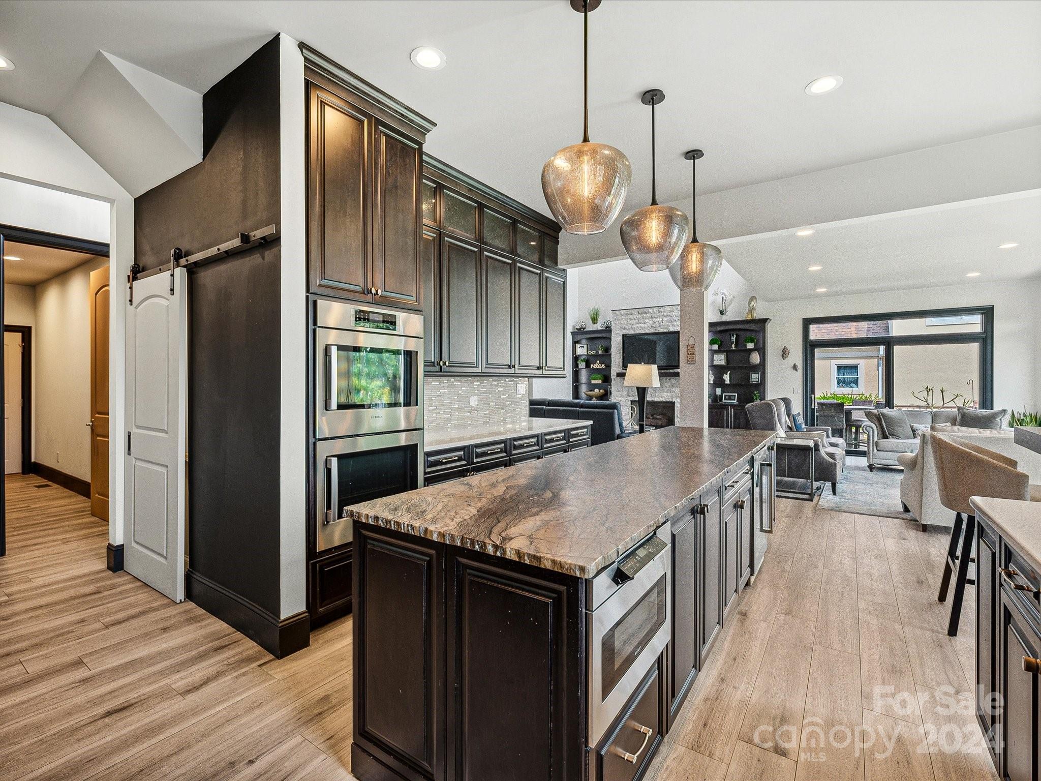 The Peninsula - Residential