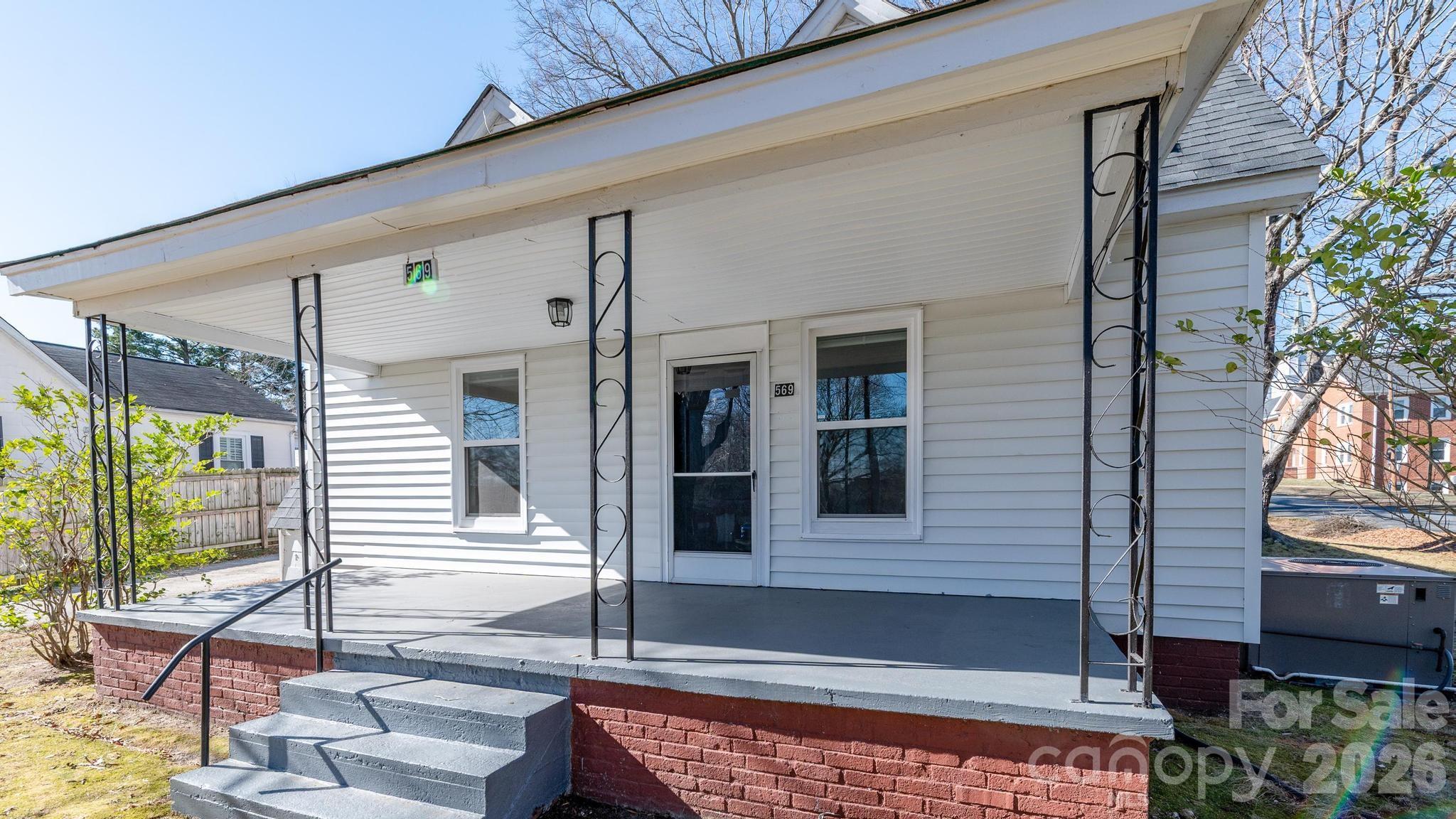 569 Hunter Avenue