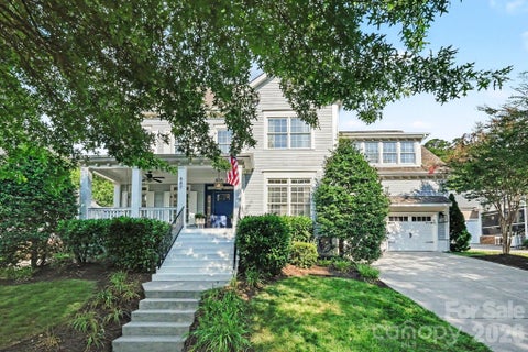 Photo of 887 Stratford Run Drive, Fort Mill, SC 29708 (MLS # 4396442)
