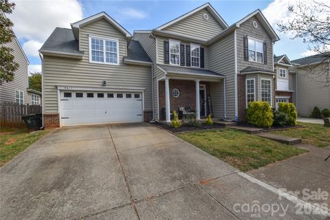 Photo of 9617 Cheery Meadow Drive, Huntersville, NC 28078 (MLS # 4373281)