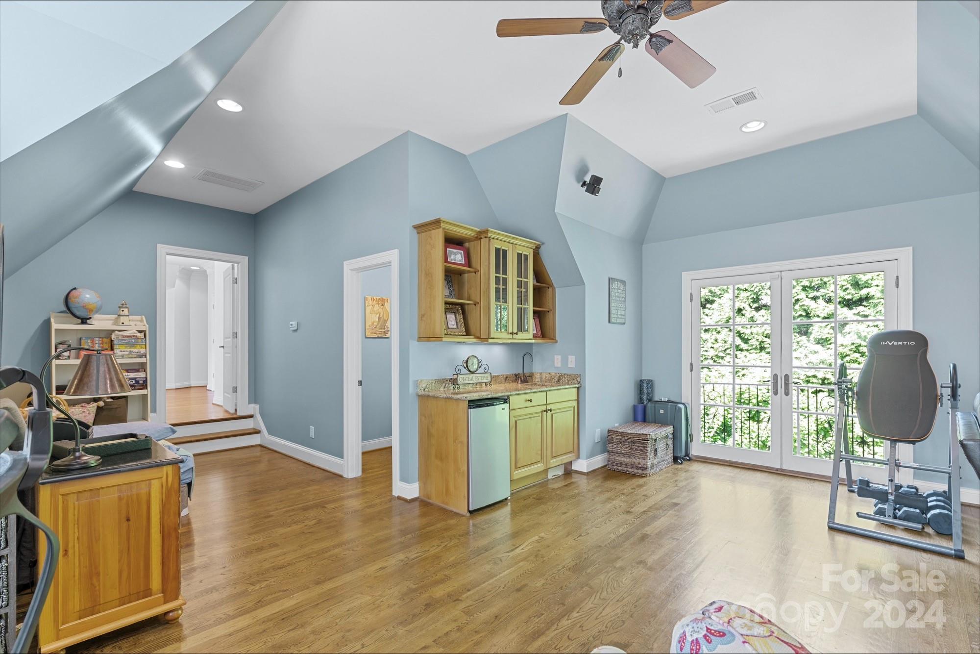 Sailview - Residential