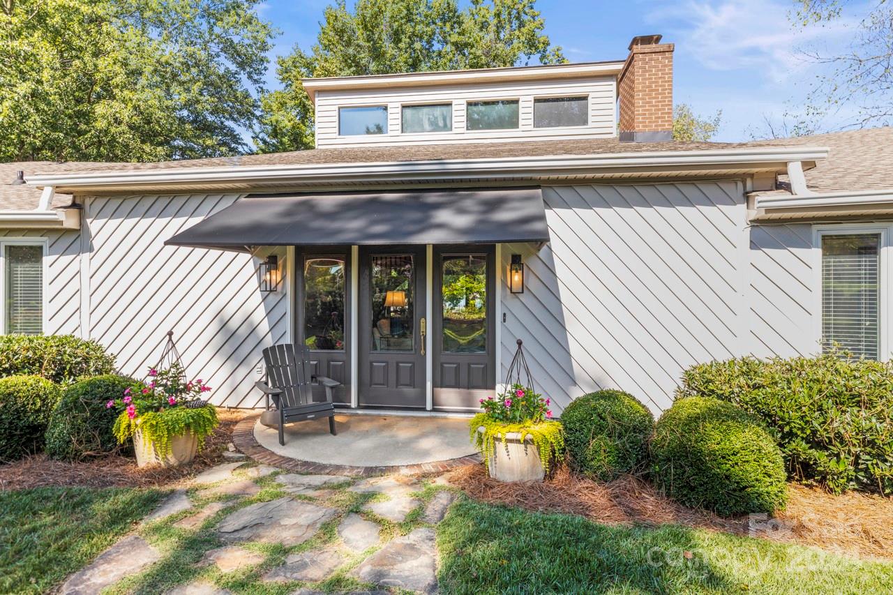 Malibu Pointe - Residential