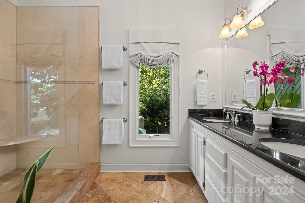 Malibu Pointe - Residential