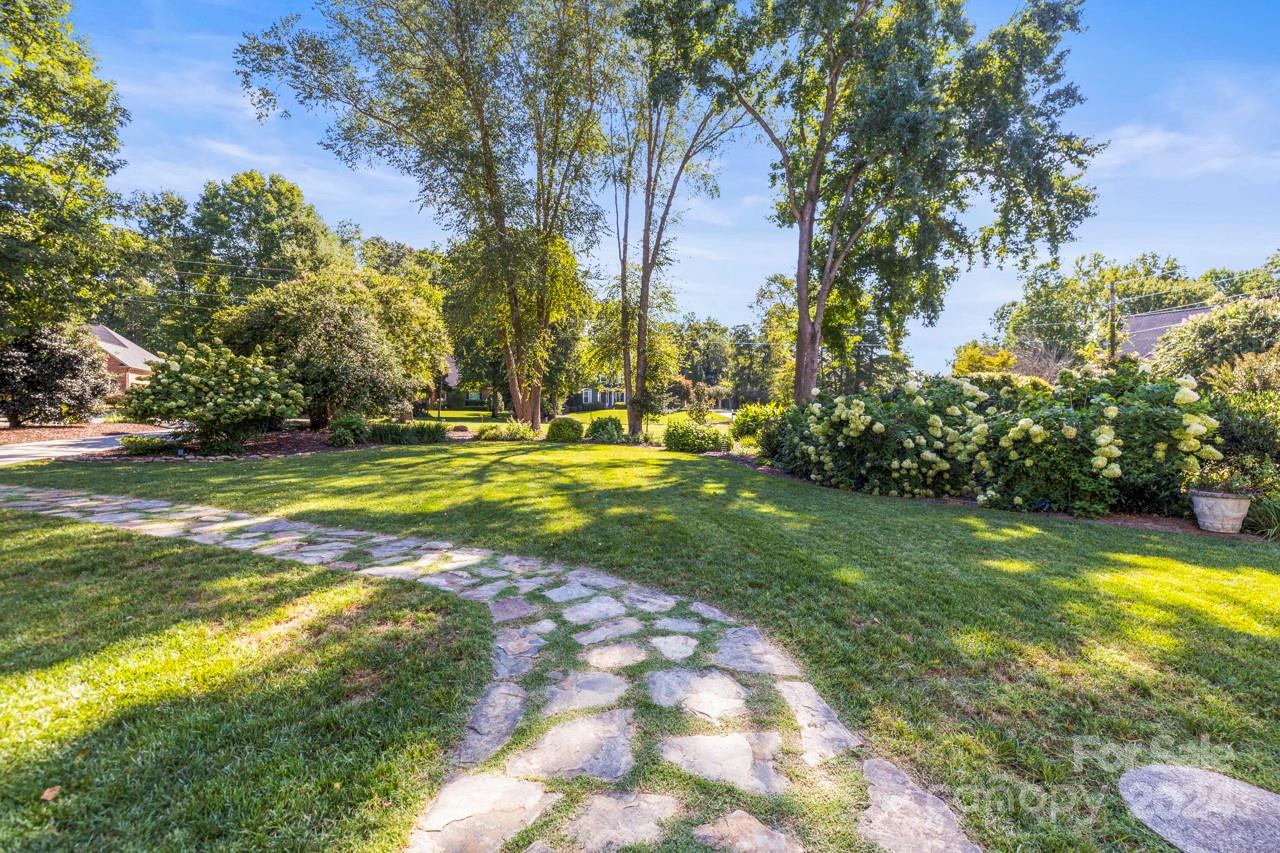 Malibu Pointe - Residential