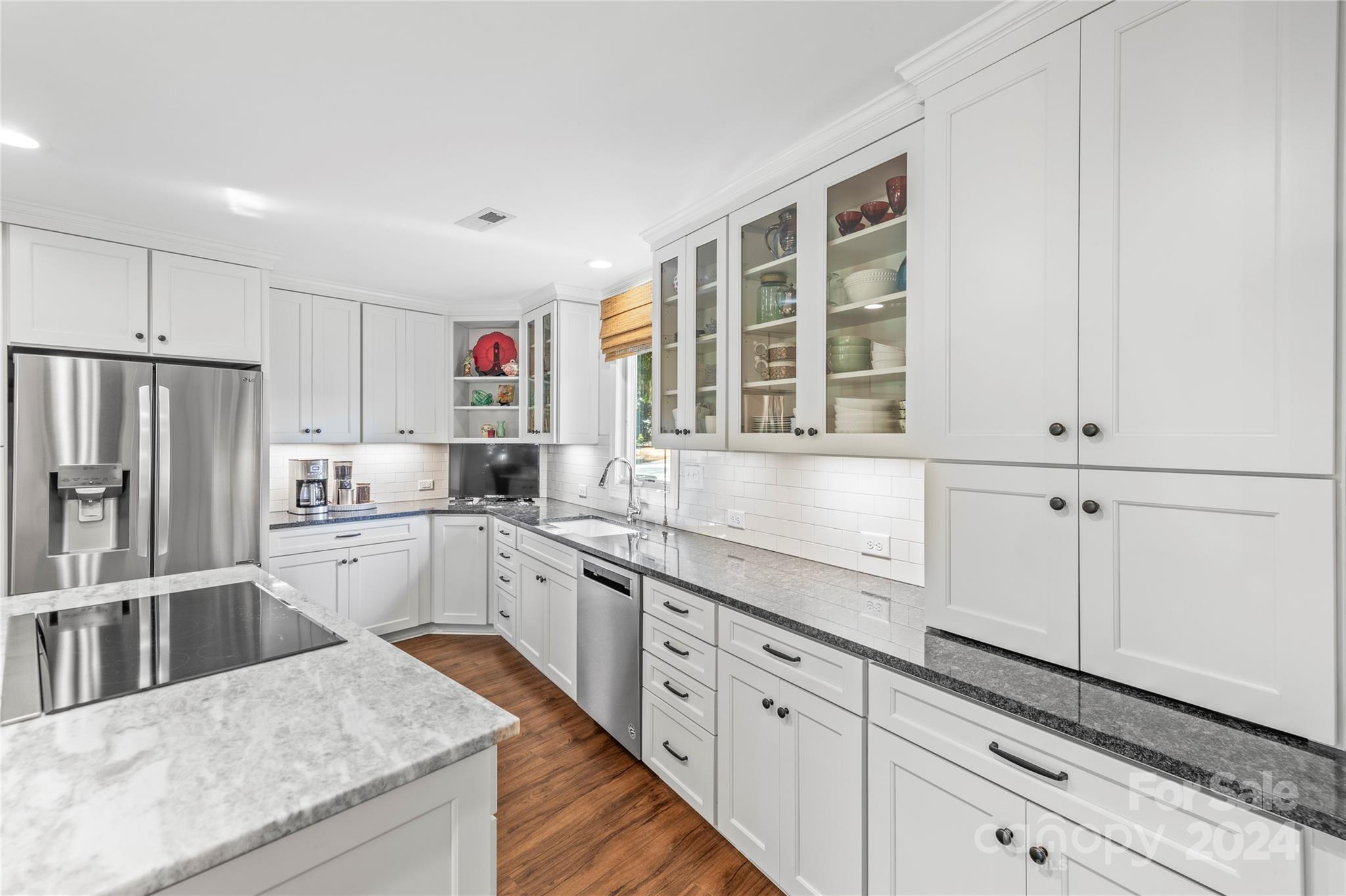 Malibu Pointe - Residential