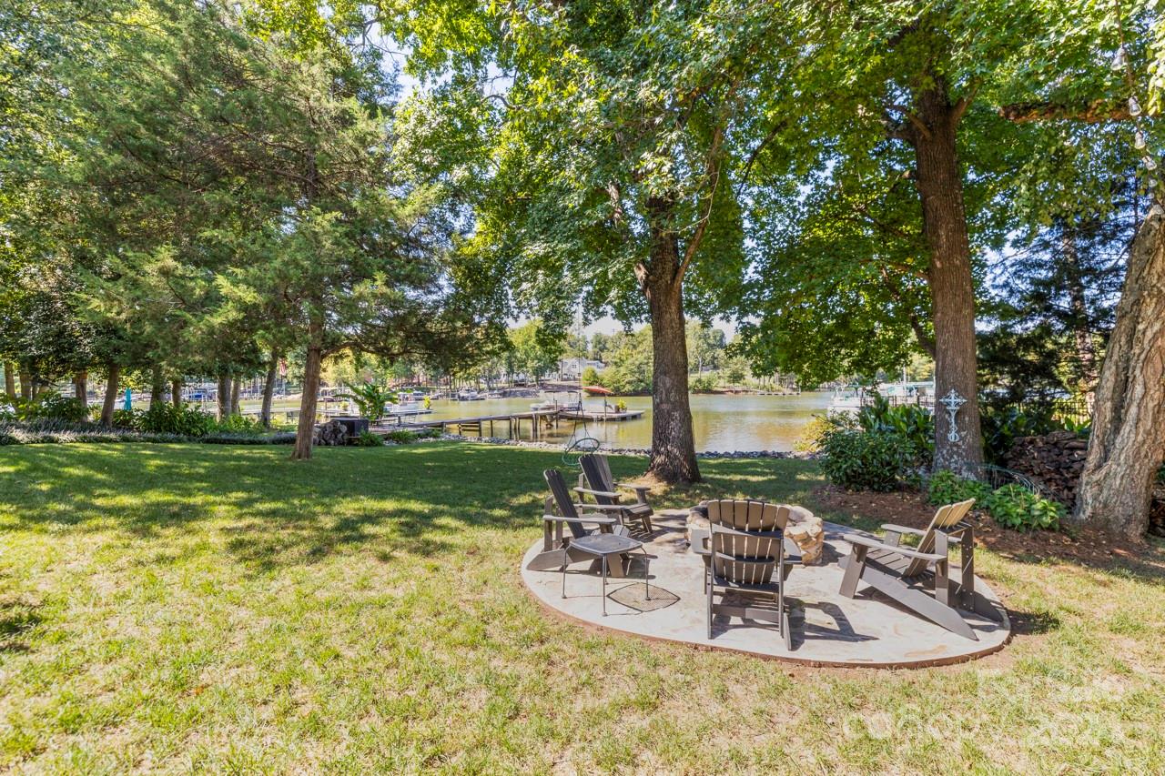 Malibu Pointe - Residential