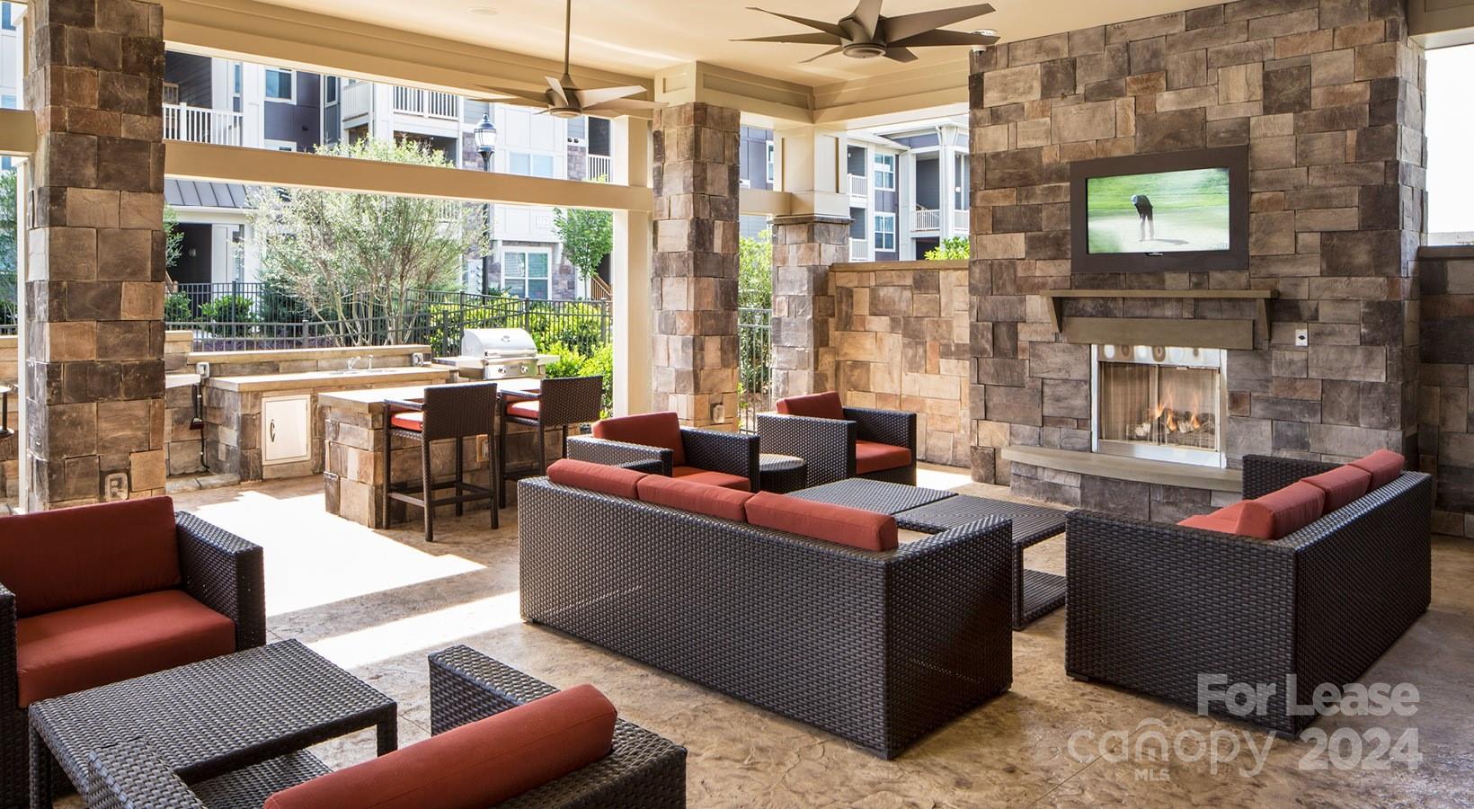 Mooresville, North Carolina 28117, United States, 2 Bedrooms Bedrooms, ,2 BathroomsBathrooms,Residential,Active,63353