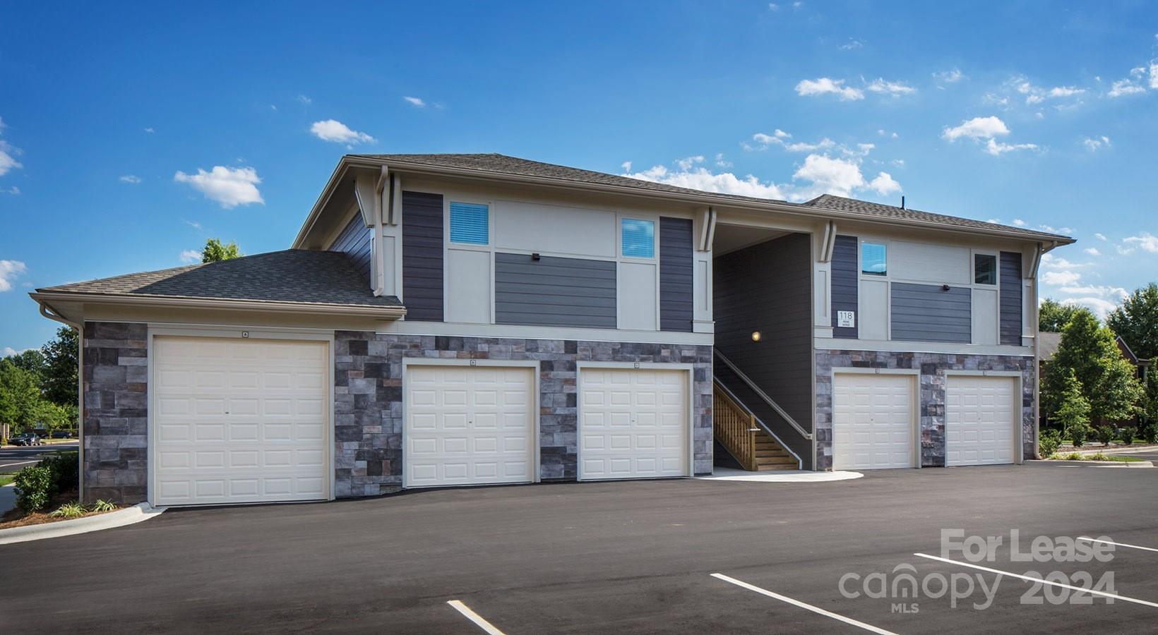 Mooresville, North Carolina 28117, United States, 2 Bedrooms Bedrooms, ,2 BathroomsBathrooms,Residential,Active,63353