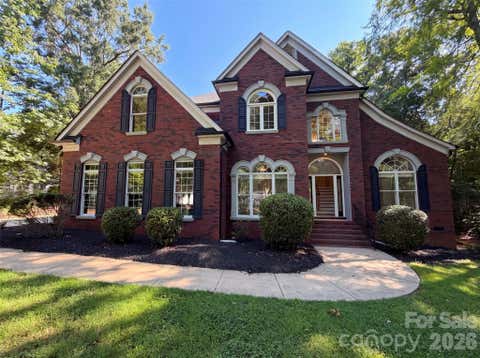 Photo of 10124 Windtree Lane, Charlotte, NC 28215 (MLS # 4412602)