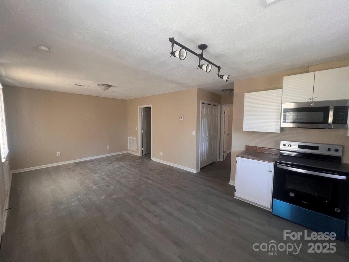 144 Mountain View Road B