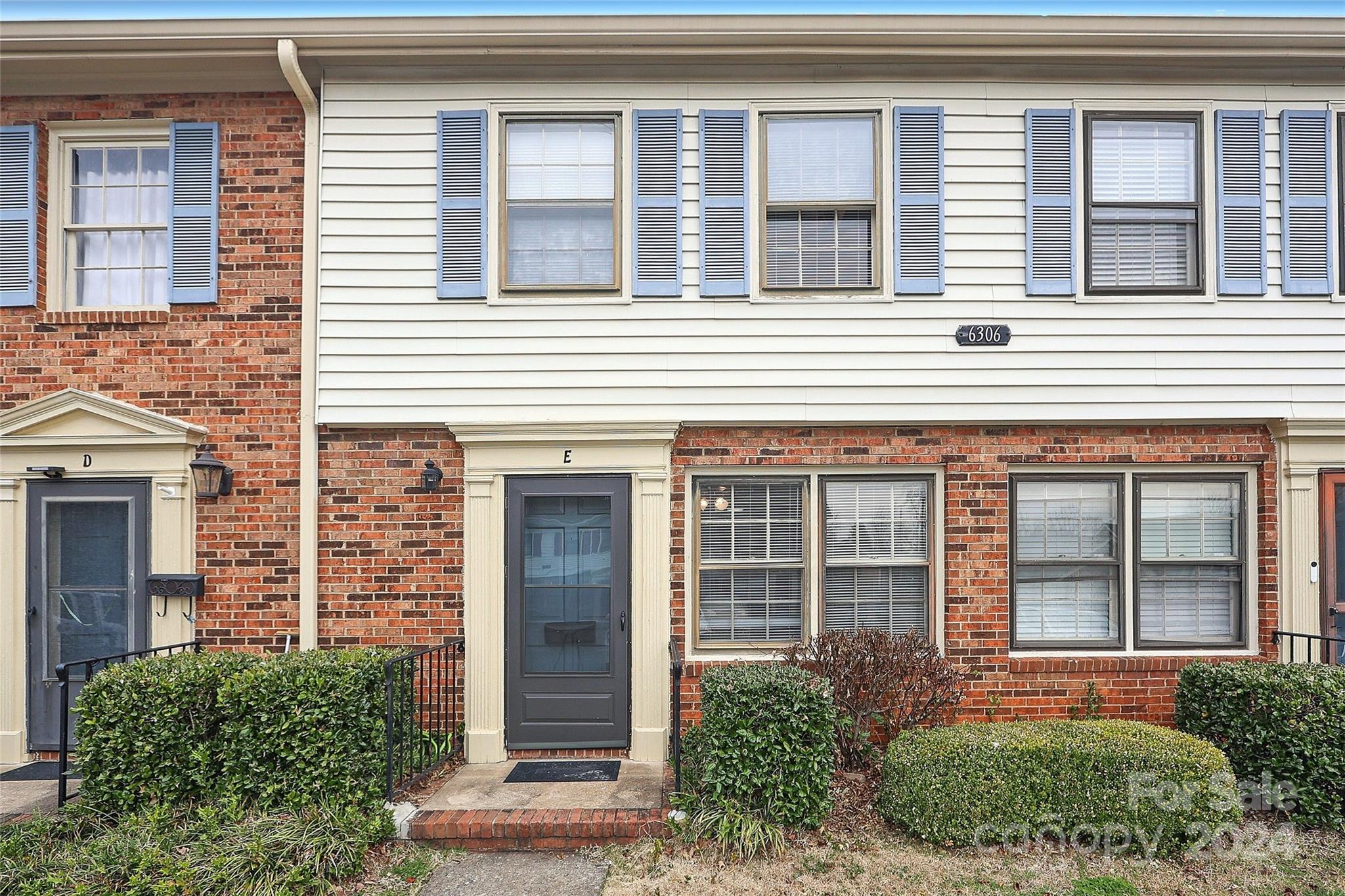 Carriage House - Residential