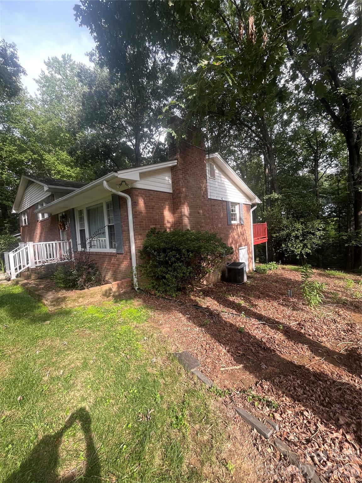 511 Crestview Drive