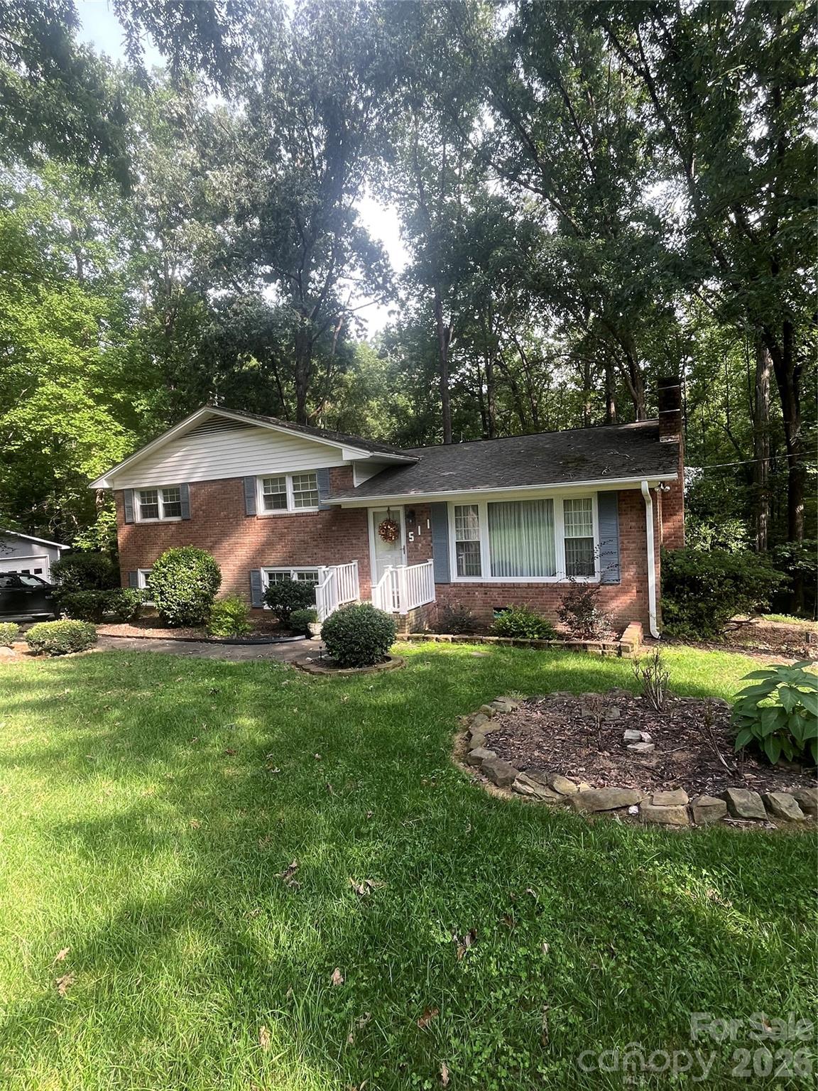 511 Crestview Drive