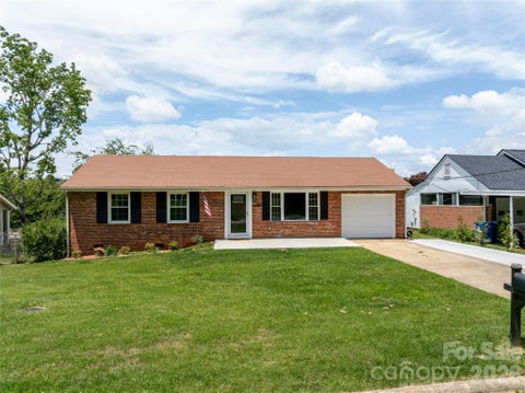 Photo of 88 Skyview Terrace, Asheville, NC 28806 (MLS # 4397034)