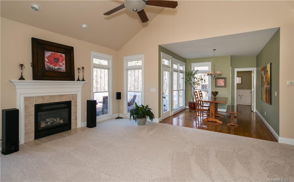 The Harbour at the Pointe - Residential