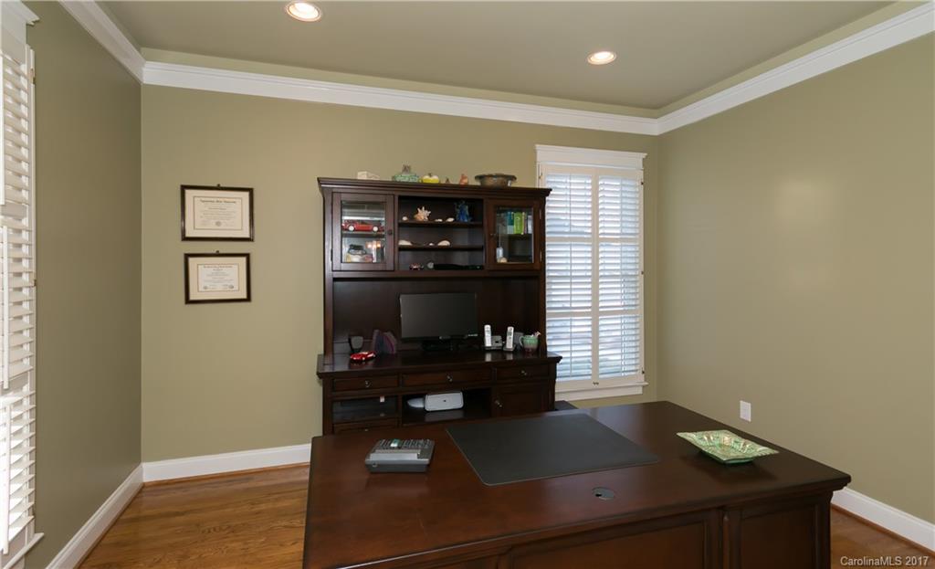 The Harbour at the Pointe - Residential