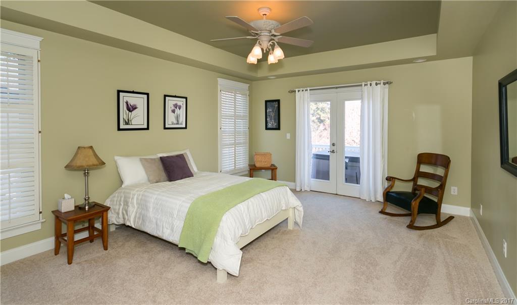 The Harbour at the Pointe - Residential