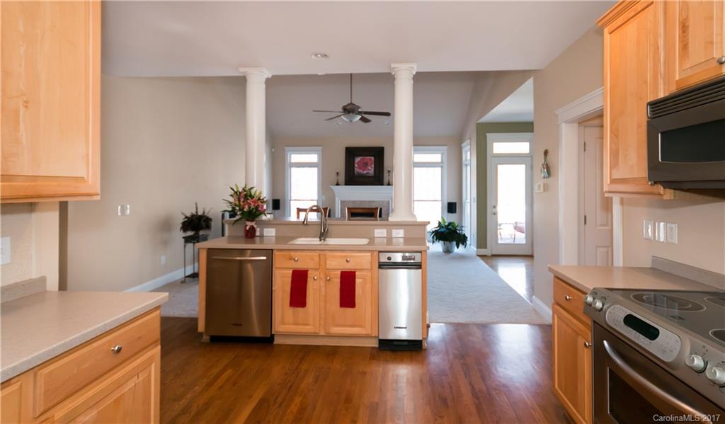 The Harbour at the Pointe - Residential