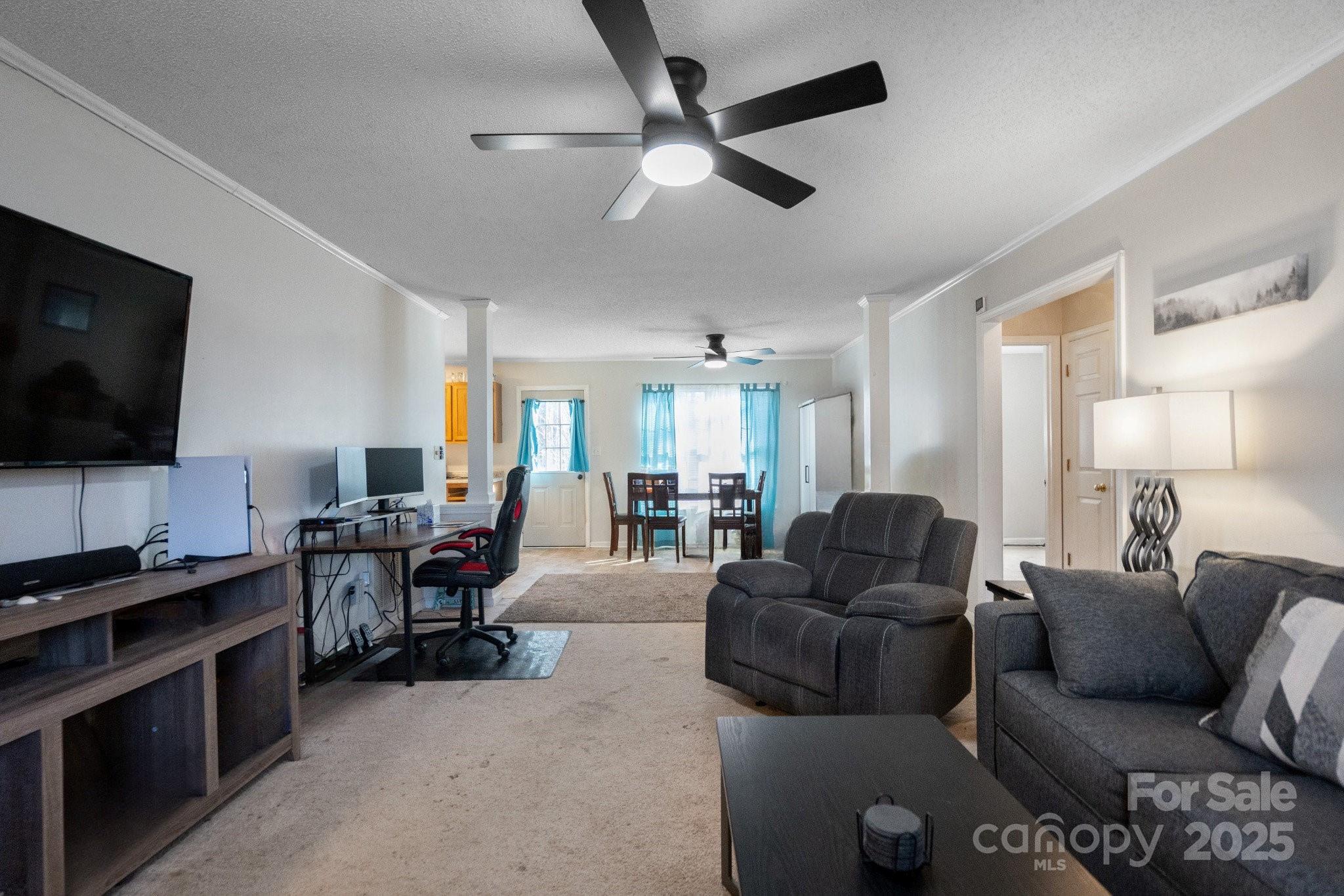 1013 Ashwood Place