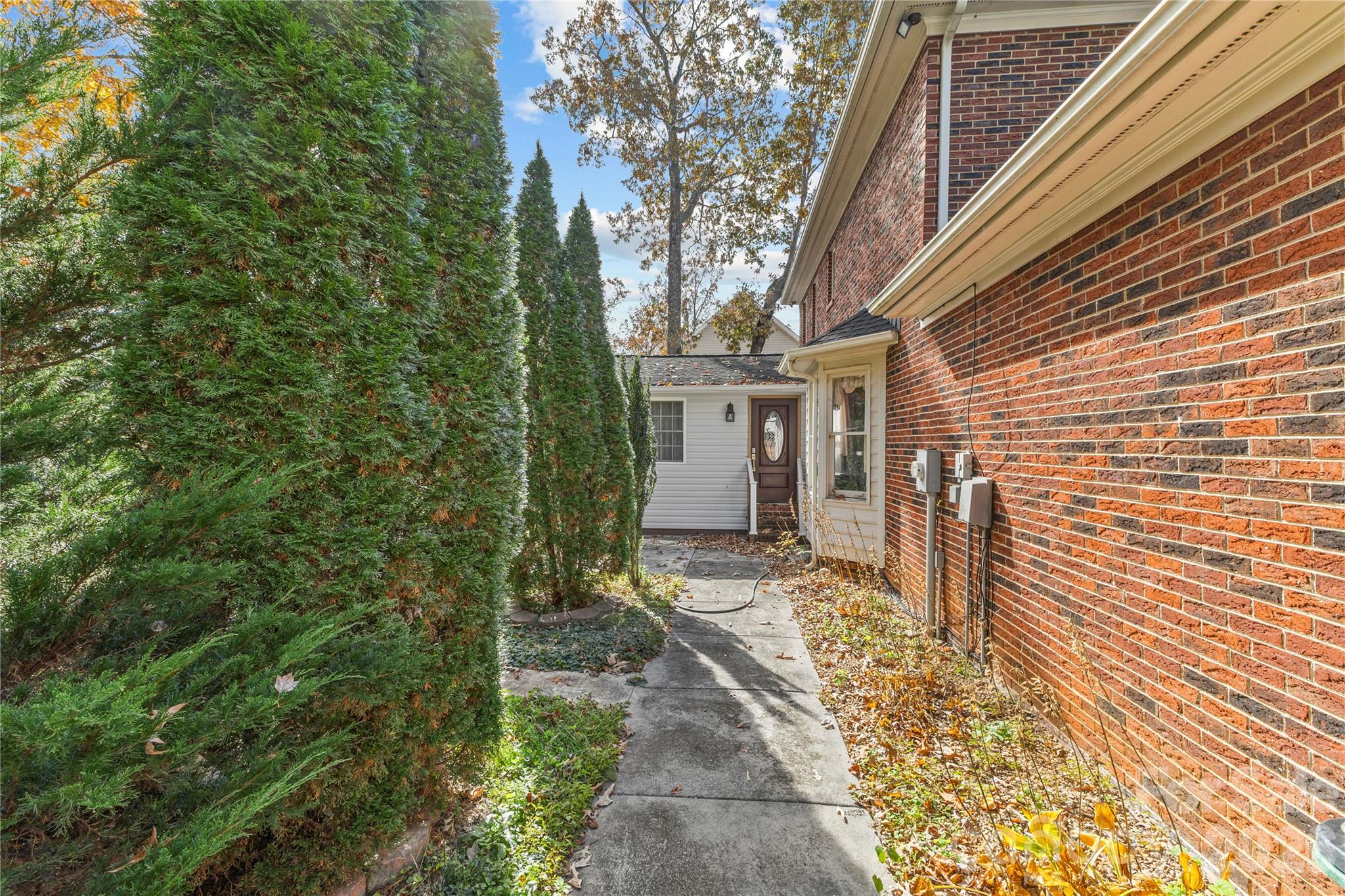 Country Woods East - Residential