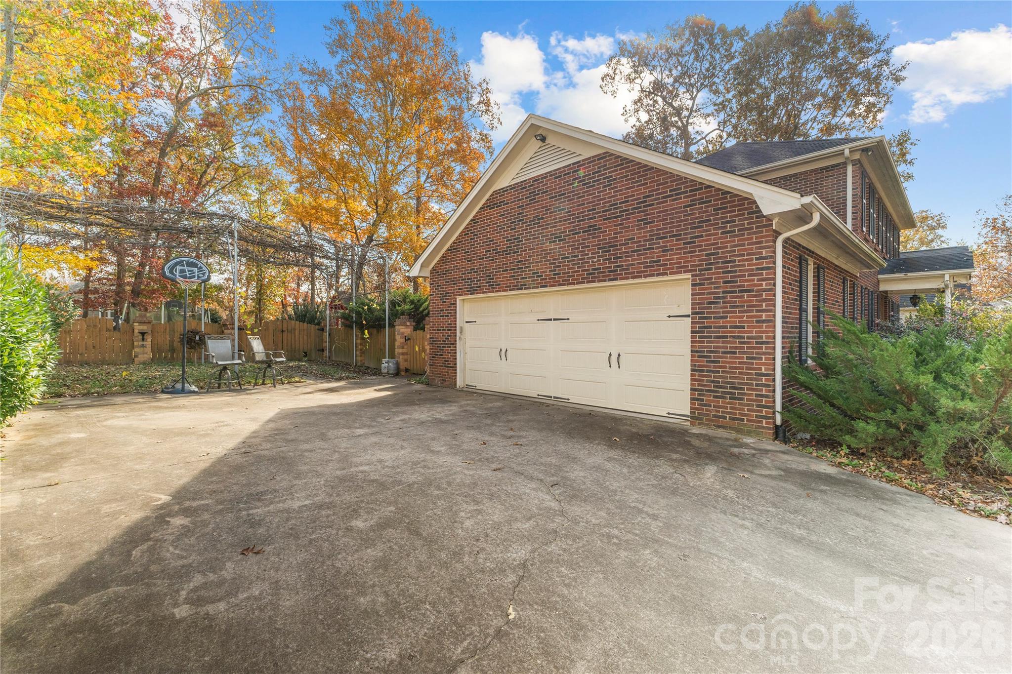 Country Woods East - Residential