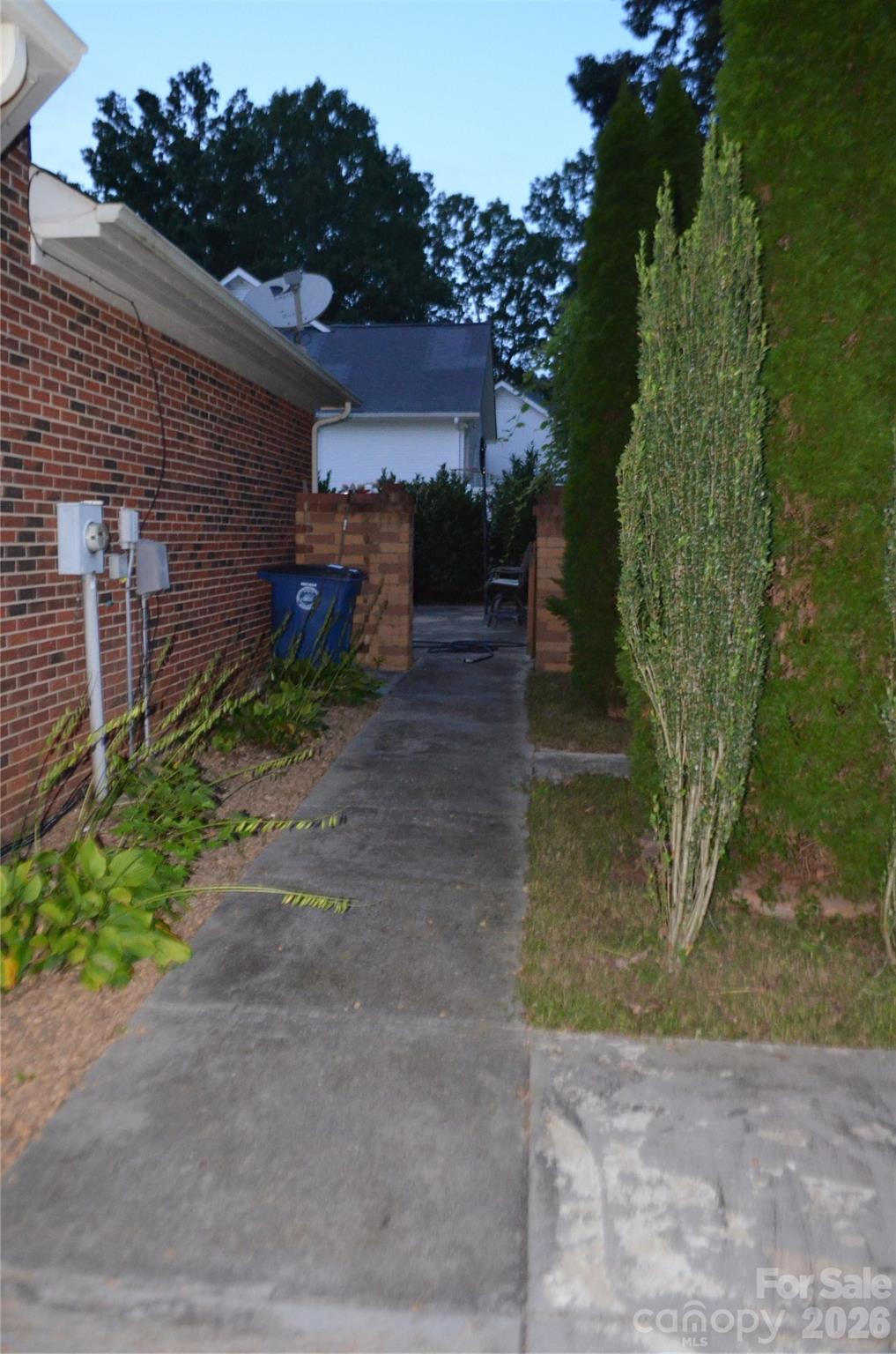 Country Woods East - Residential