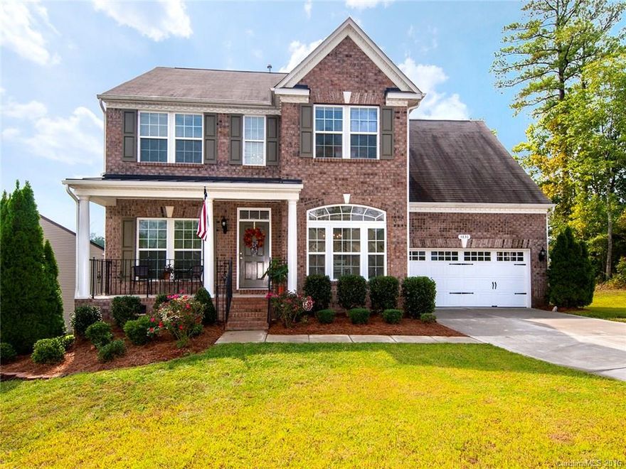 Beautiful Home in the desirable Somerset at Autumn Cove.  Convenient location in highly rated school district. Features include 3 bedrooms PLUS a large bonus room.  Functional open floor plan with sun room and Office/Den.  Tons of square footage for the price.  Active community with neighborhood pool.