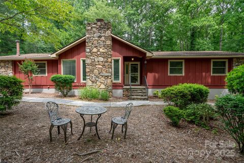 12 Surrey Run Hendersonville NC 28791