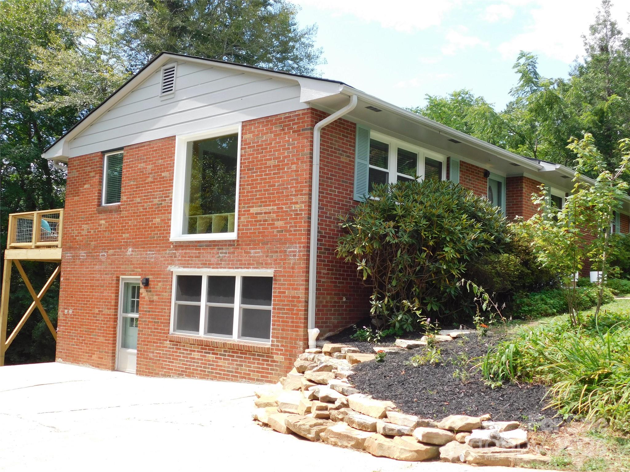 Pisgah Heights - Residential